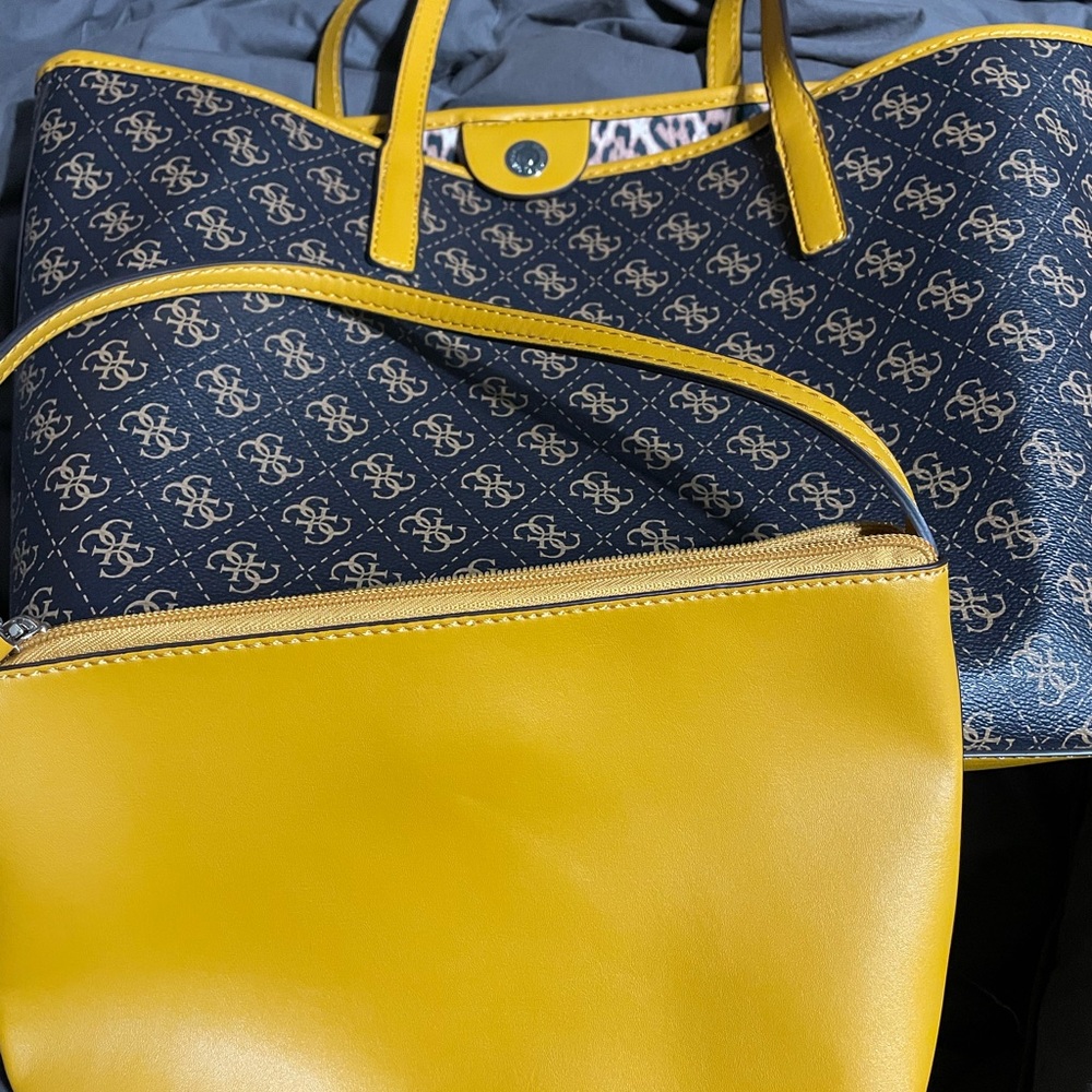 COPY - Guess purse